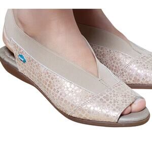 CLOUD  CALIBER‎ SANDALS SIZE 40